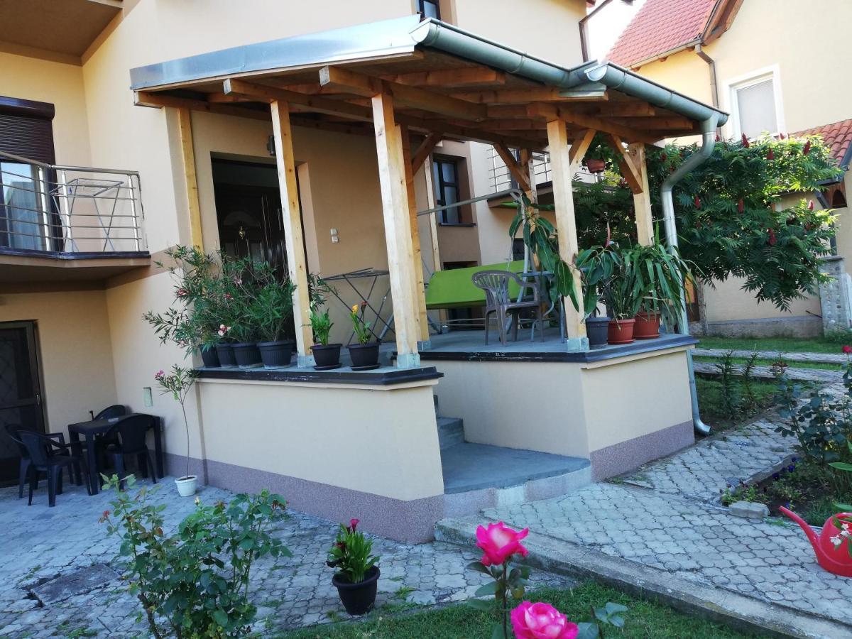 Apartmani Tvins Soko Banja Exteriör bild